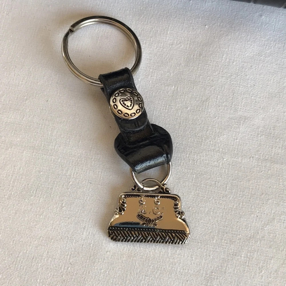 M.C. black bag with silver accents - Picture 2 of 10